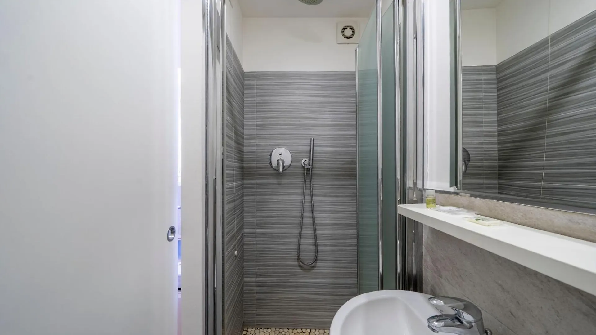 Milan St Joseph Apartment 0*,  Italien